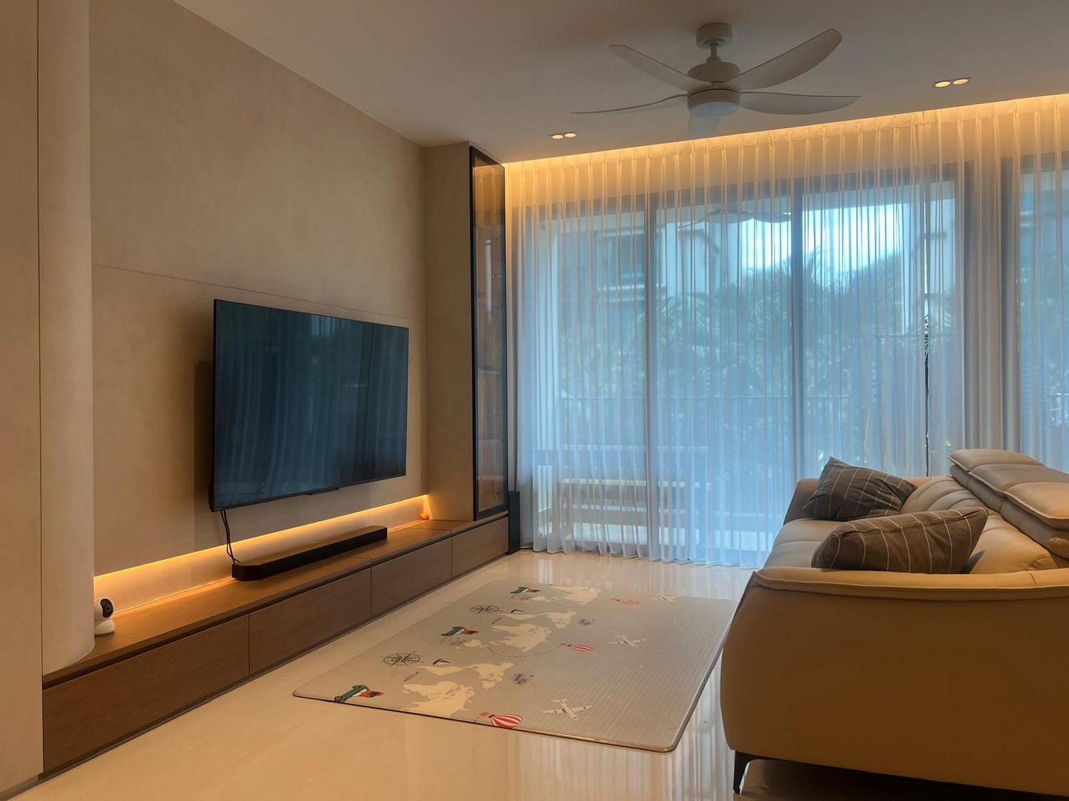 leinteri-treasure-at-tampines-living-balcony