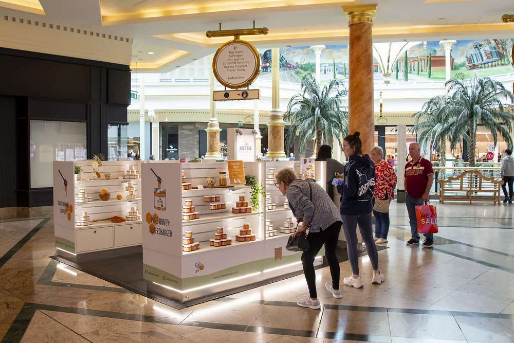 retail kiosks & pop-up counters